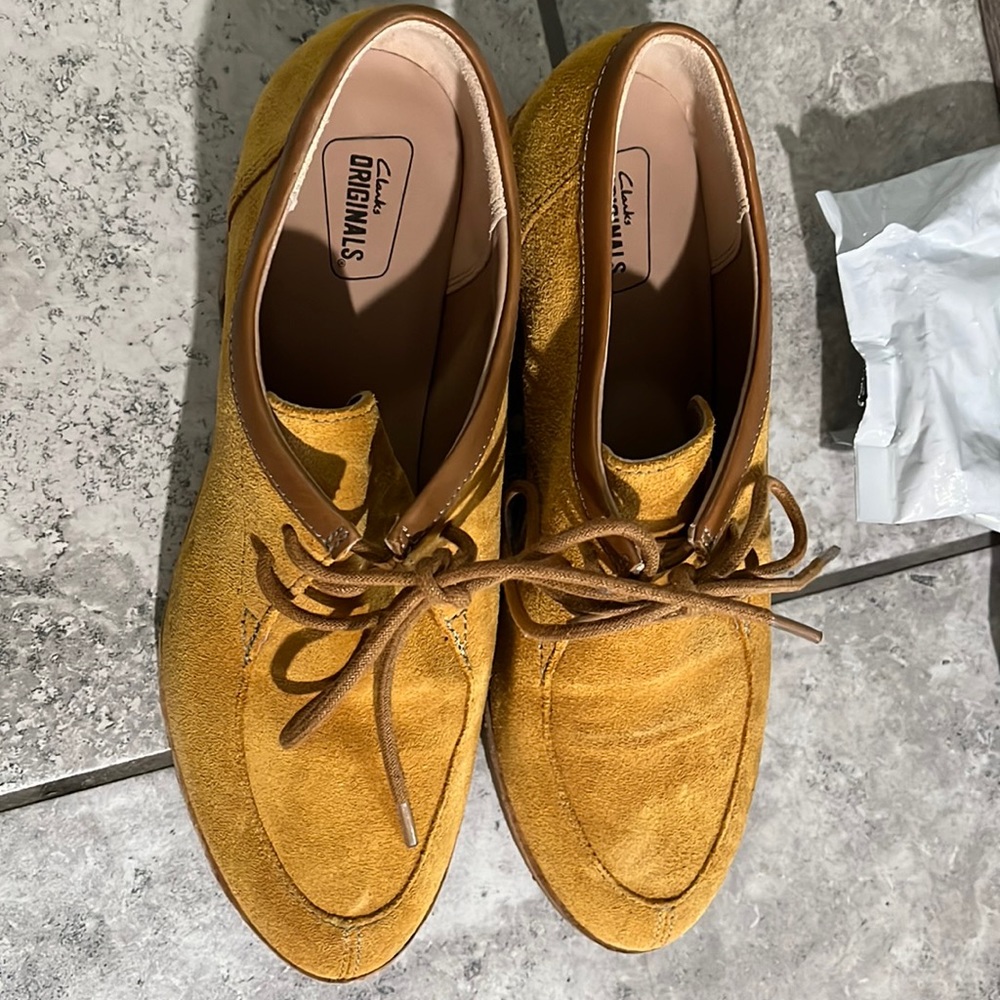 Women clarks loafer